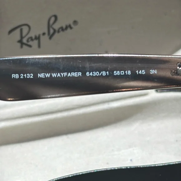 Raybans Unisex Wayfarer Gray Striped Sunglasses RB2132 - Picture 8 of 9